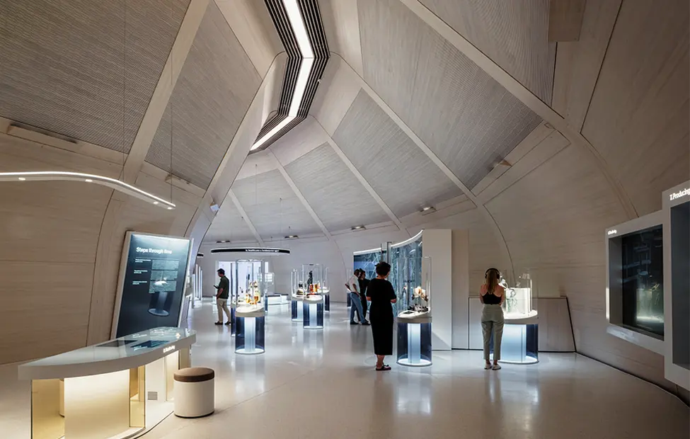 novartis-pavillon-interior-with-display-cases-and-visitors